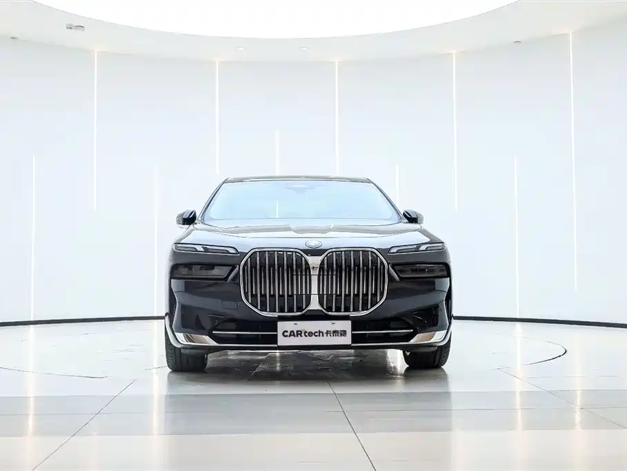 BMW 7 Series 7 2023 735Li Luxury