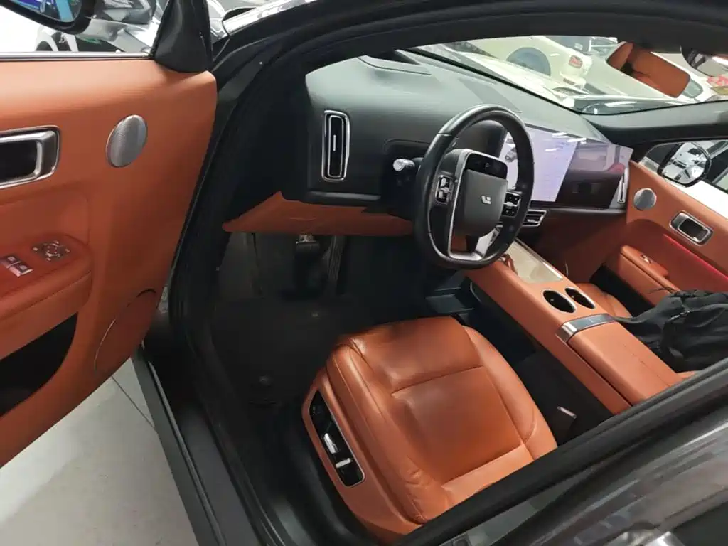 Li Auto Li L8 — миниатюра 16