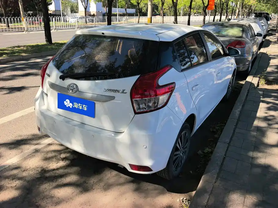Toyota Yaris L — миниатюра 3