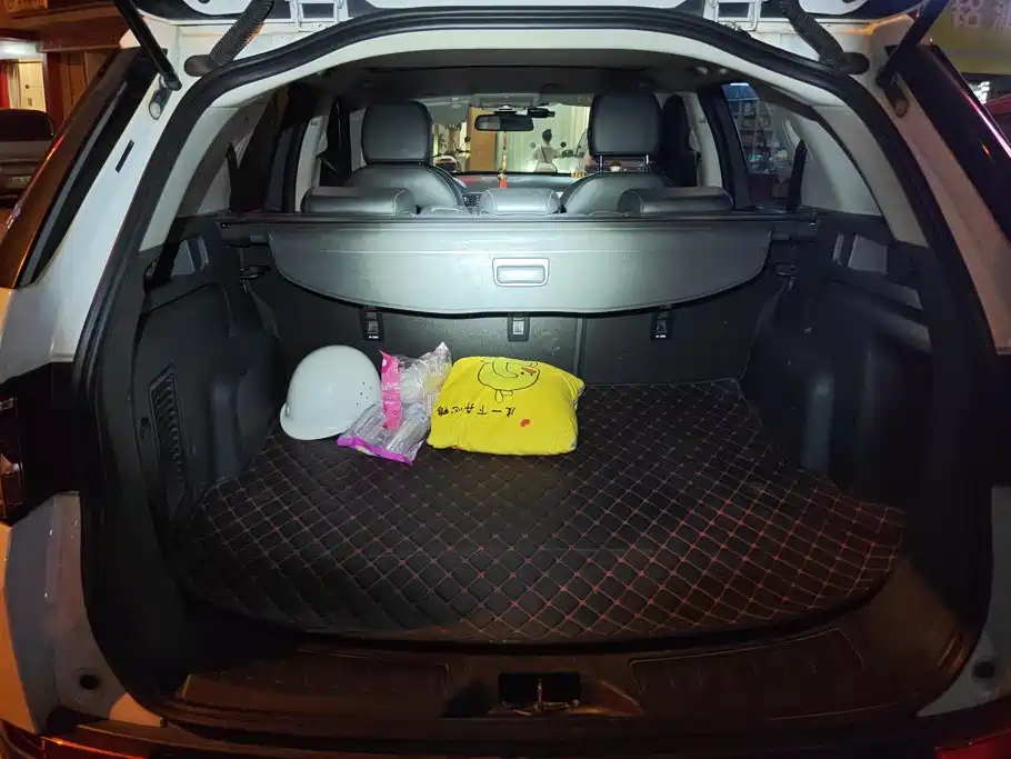 Land Rover Discovery Sport — миниатюра 4