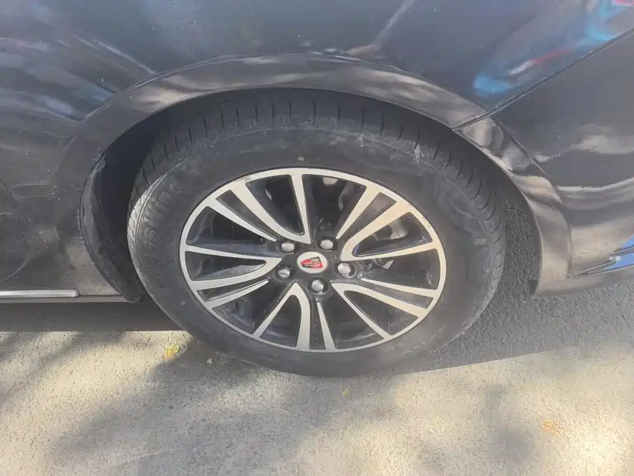 Roewe e950 — миниатюра 6