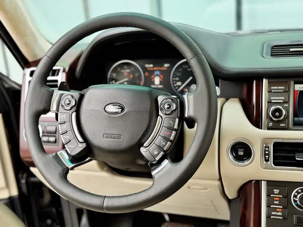 Land Rover Range Rover — миниатюра 13