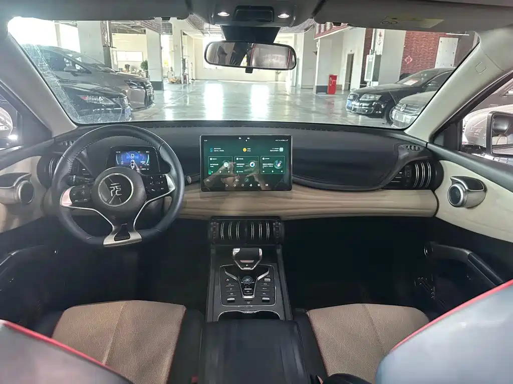 BYD Yuan Plus — миниатюра 6