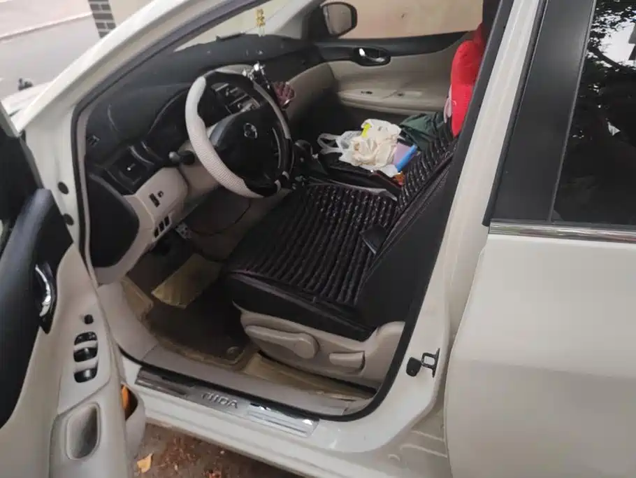 Nissan Tiida — миниатюра 9