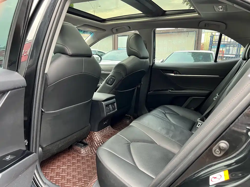 Toyota Camry 2018 2.5G Luxury
