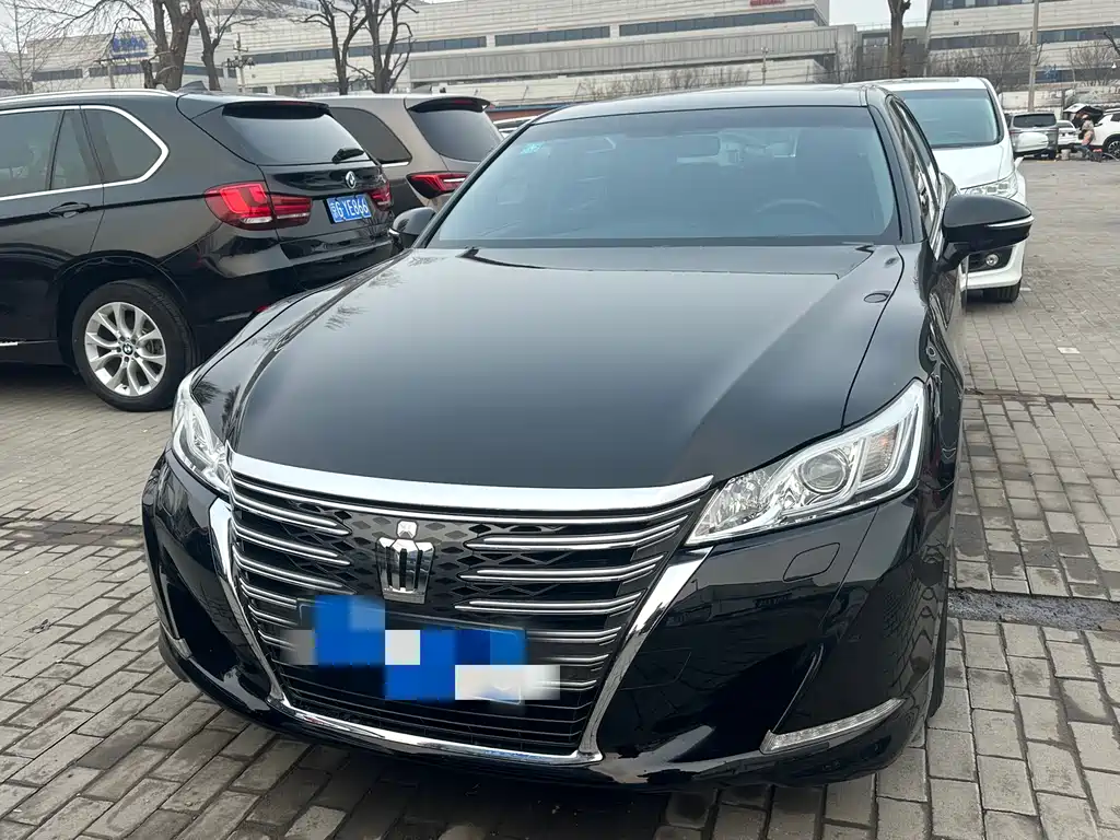 TOYOTA CROWN