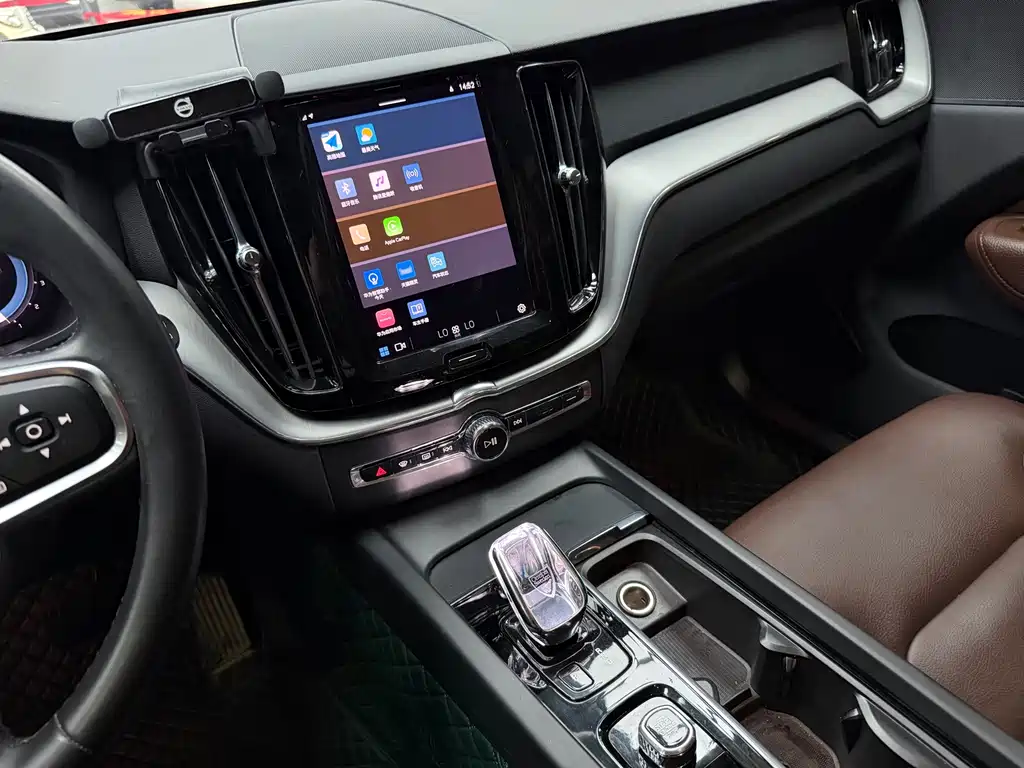 Volvo XC60 — миниатюра 12