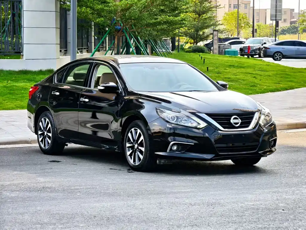 NISSAN TEANA