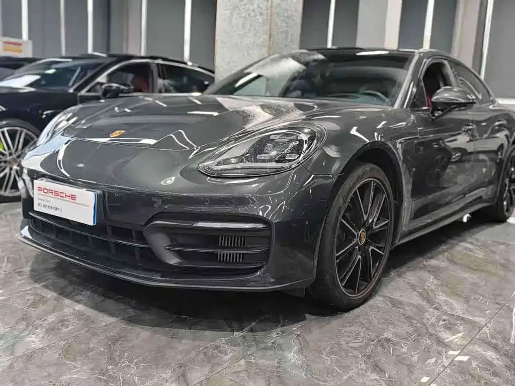 Porsche Panamera 2023