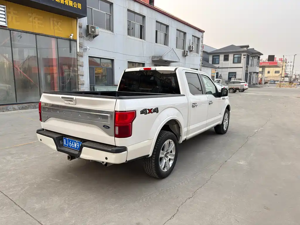 Ford F-150 Raptor — миниатюра 5