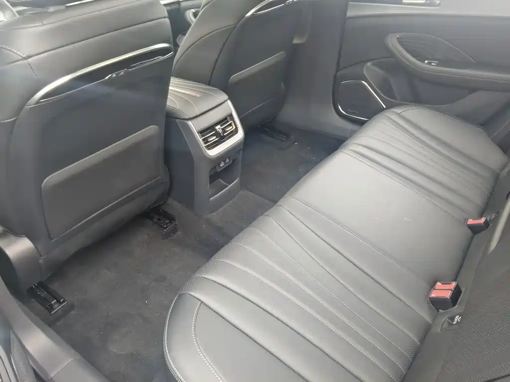 Hongqi Hongqi H5 — миниатюра 10