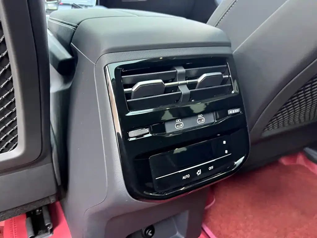Audi Q6 — миниатюра 25