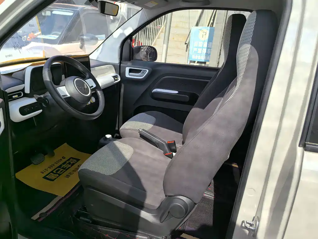 Wuling MINIEV — миниатюра 7