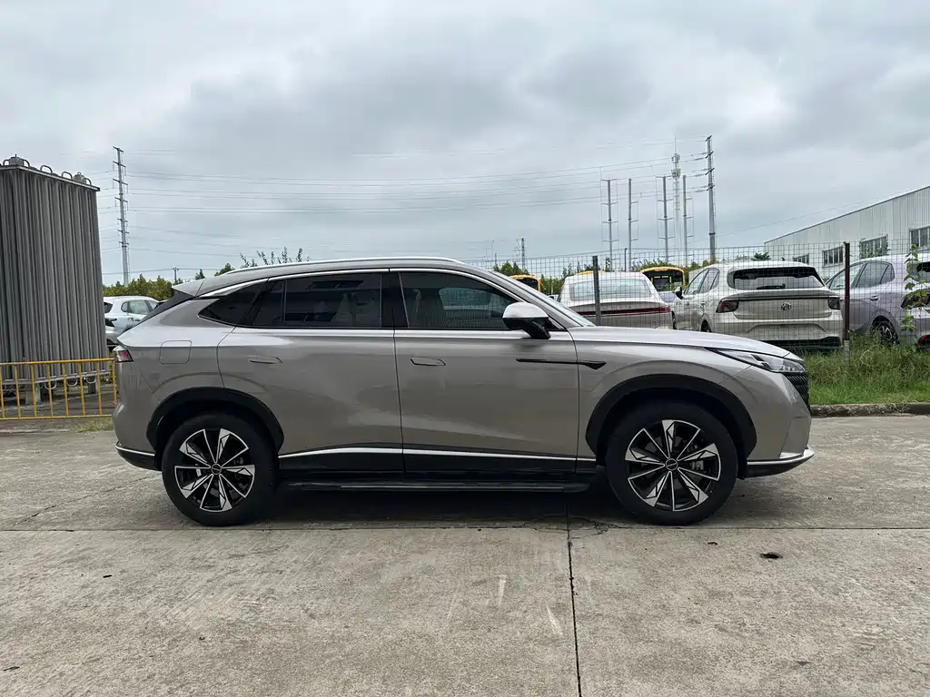 Roewe RX5 — миниатюра 4