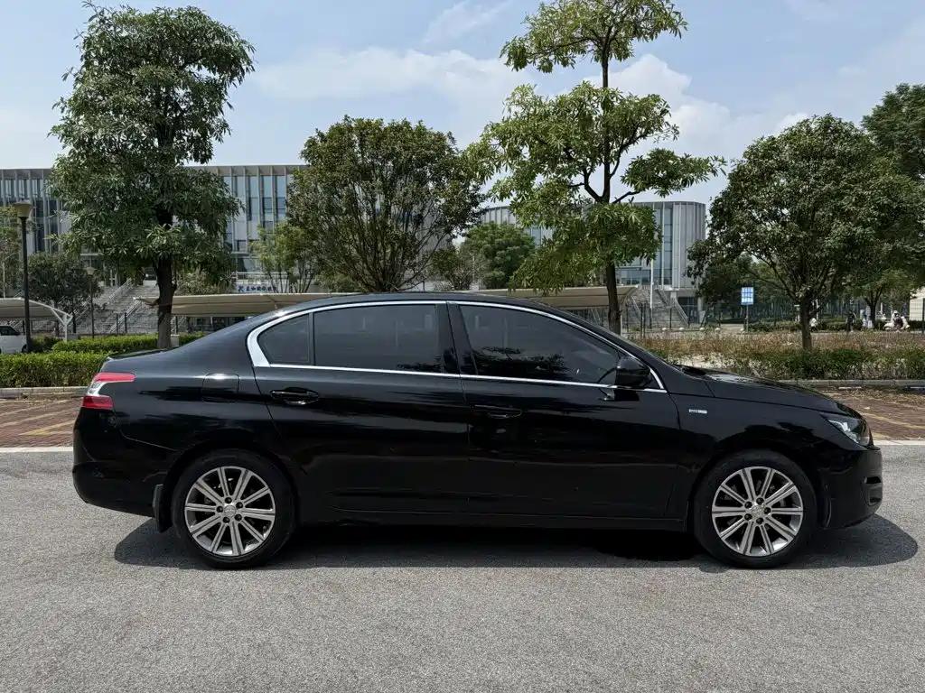 Peugeot 408 — миниатюра 13