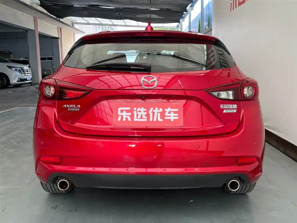 Mazda Mazda3 3 2017 2.0L AT Luxury V