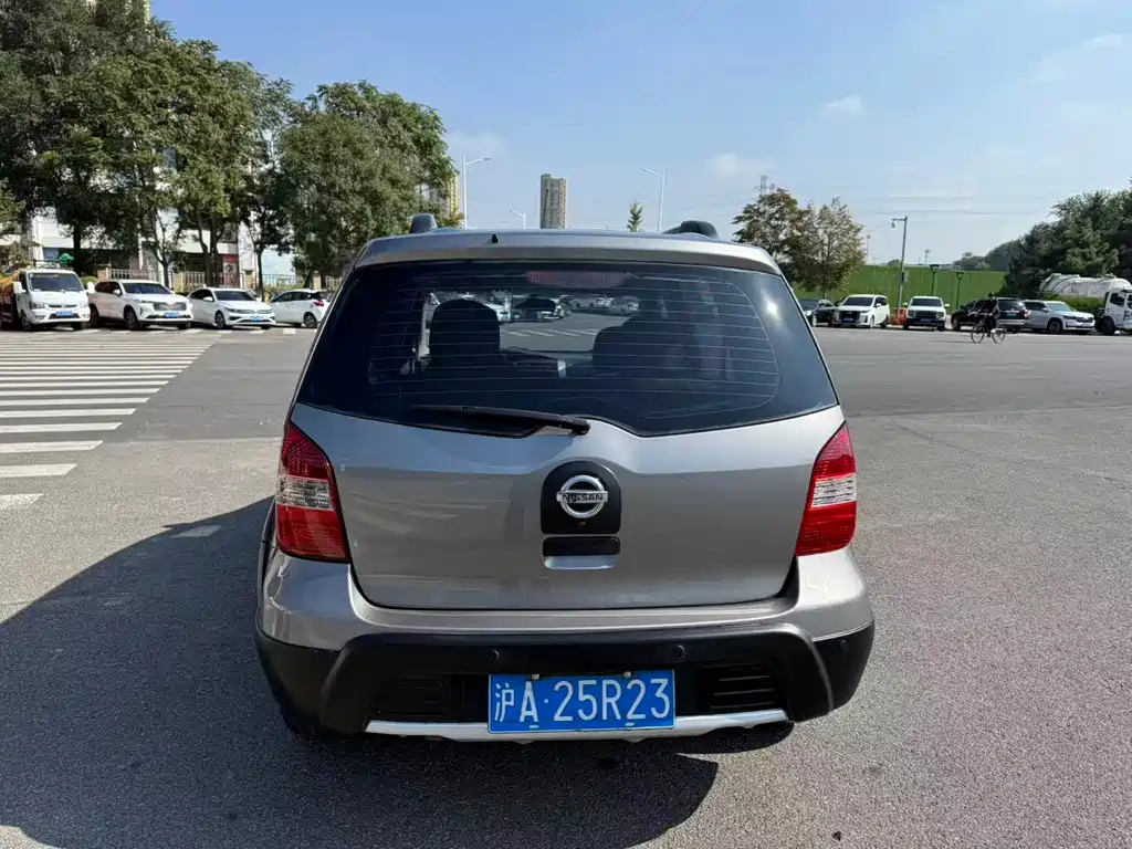Nissan Livina — миниатюра 8