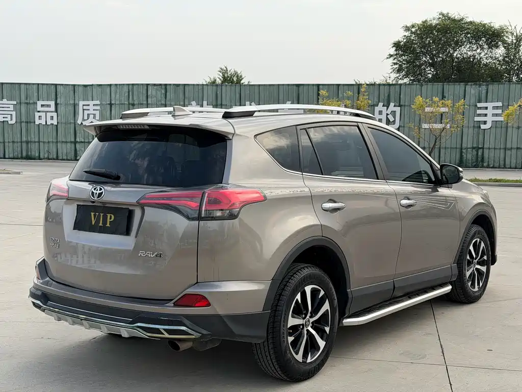 Toyota RAV4 — миниатюра 22