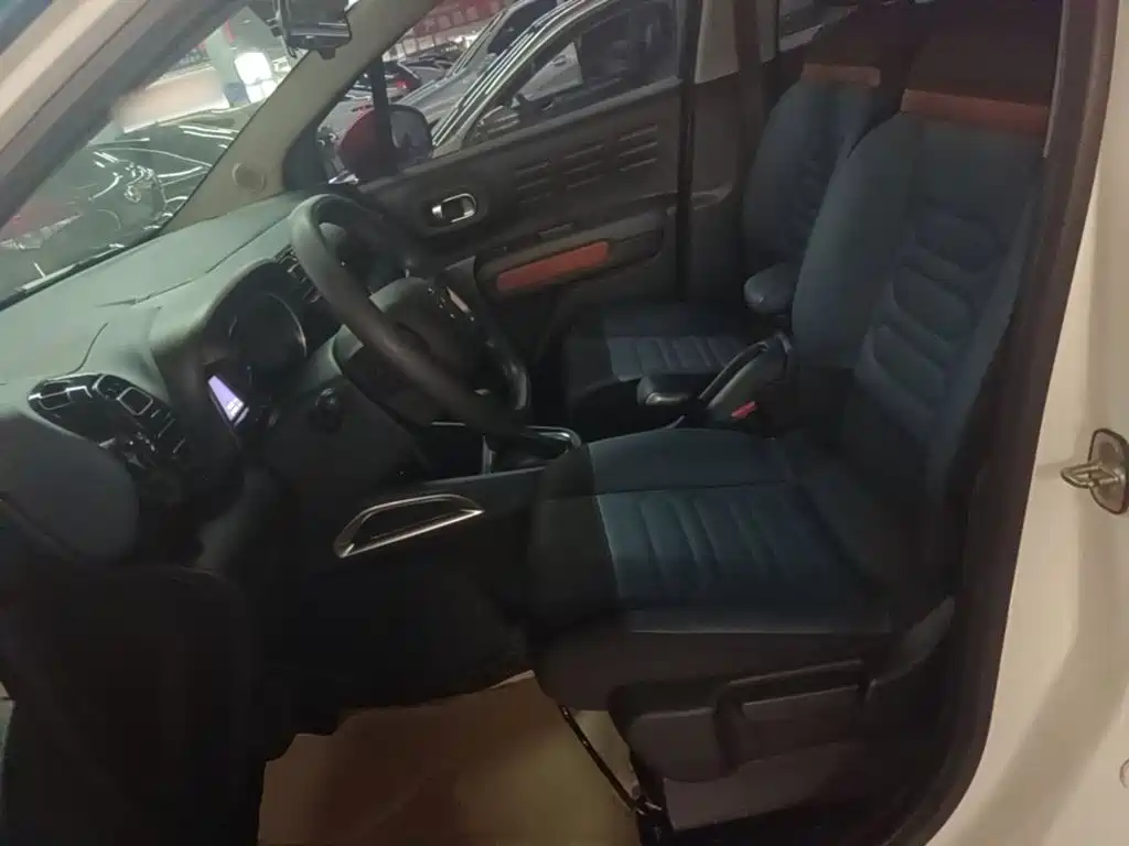 Citroen C4 Aircross — миниатюра 15