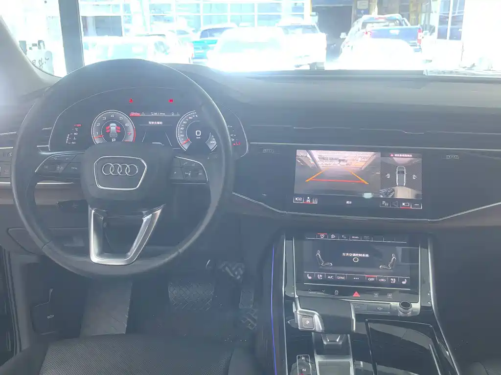 Audi Q7 — миниатюра 10