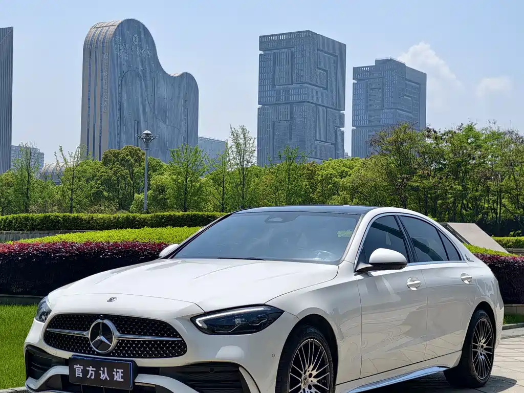 Mercedes-Benz C-Class 2024