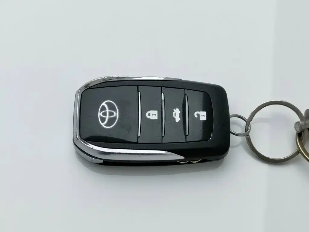 Toyota Yaris L — миниатюра 19