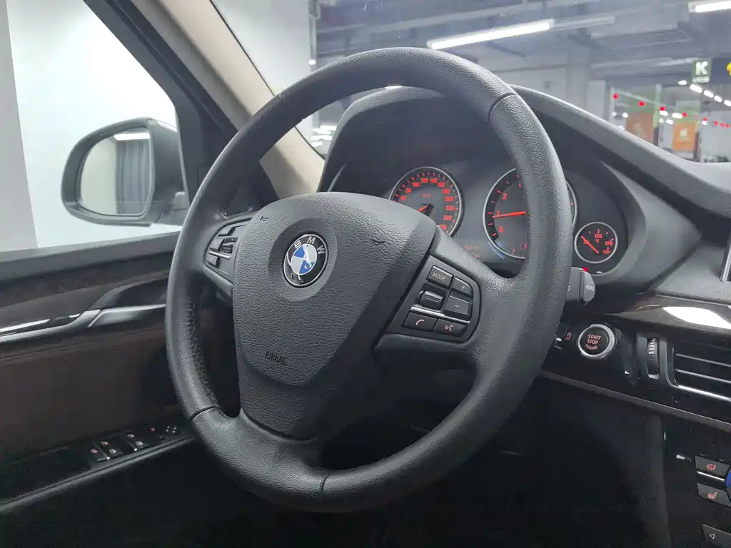 BMW X5 2015 xDrive28i