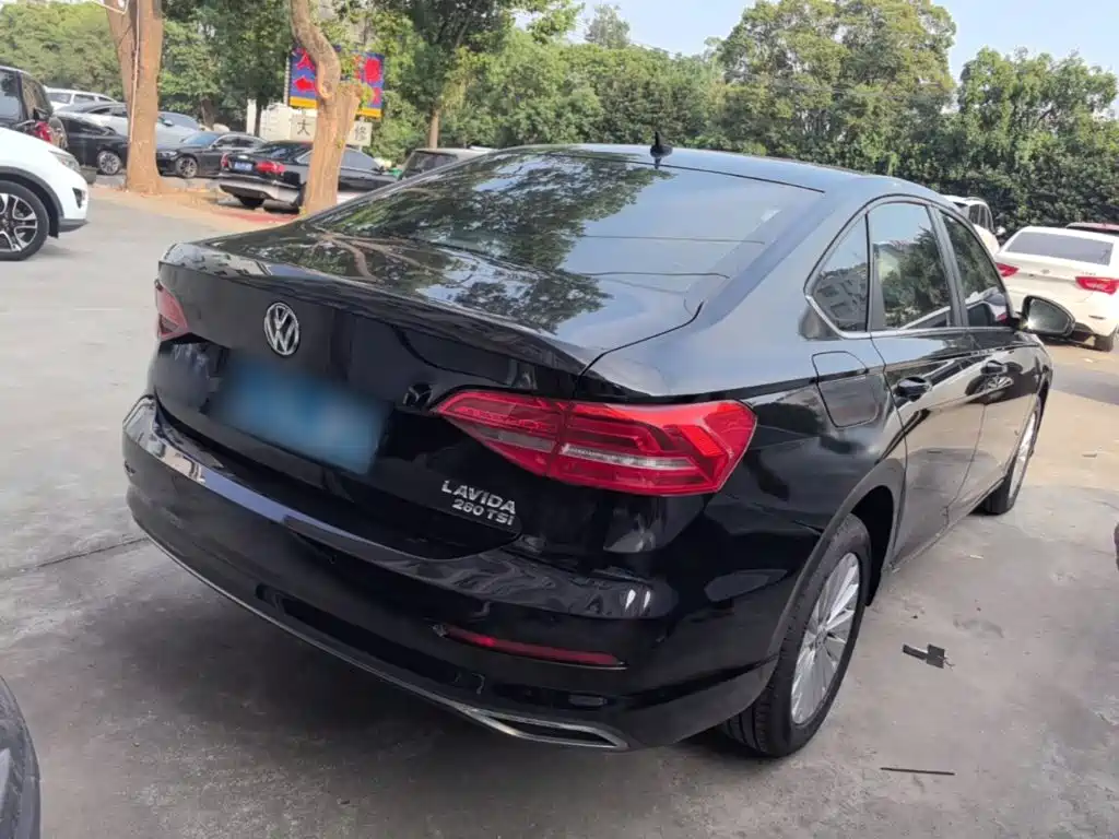 Volkswagen Lavida — миниатюра 7