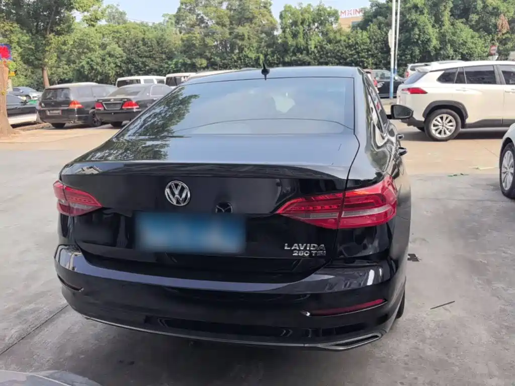 Volkswagen Lavida — миниатюра 6