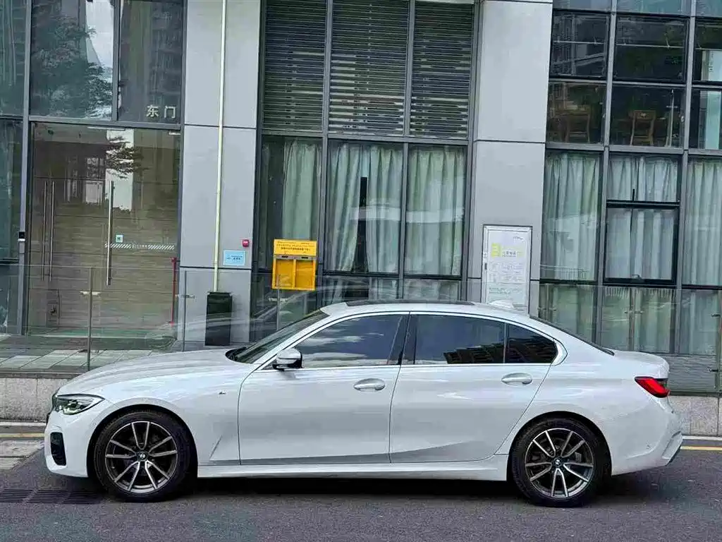 BMW 3 Series — миниатюра 2