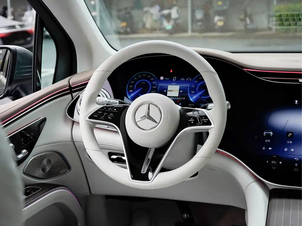 Mercedes-Benz EQS SUV — миниатюра 16