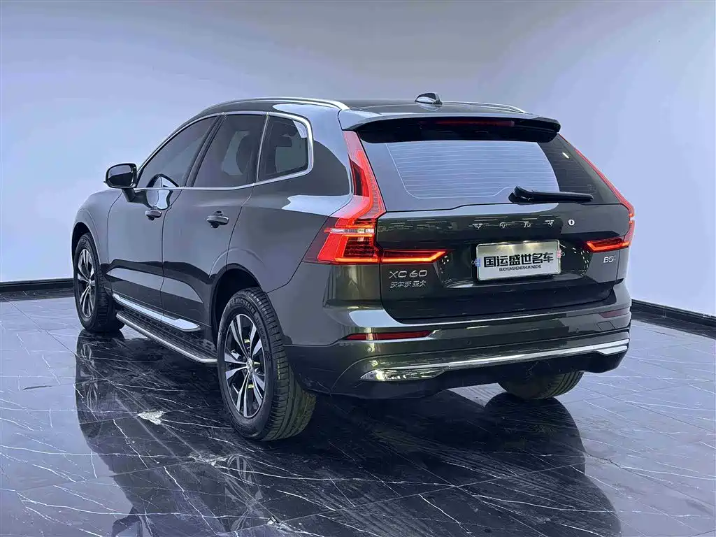 Volvo XC60 2022 B5 Luxury