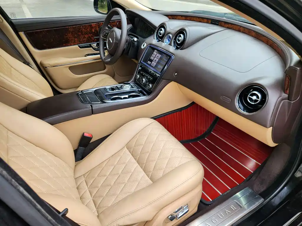 Jaguar XJ — миниатюра 10