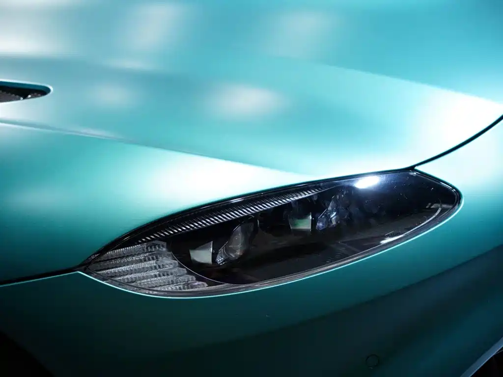 Aston Martin V8 Vantage — миниатюра 47