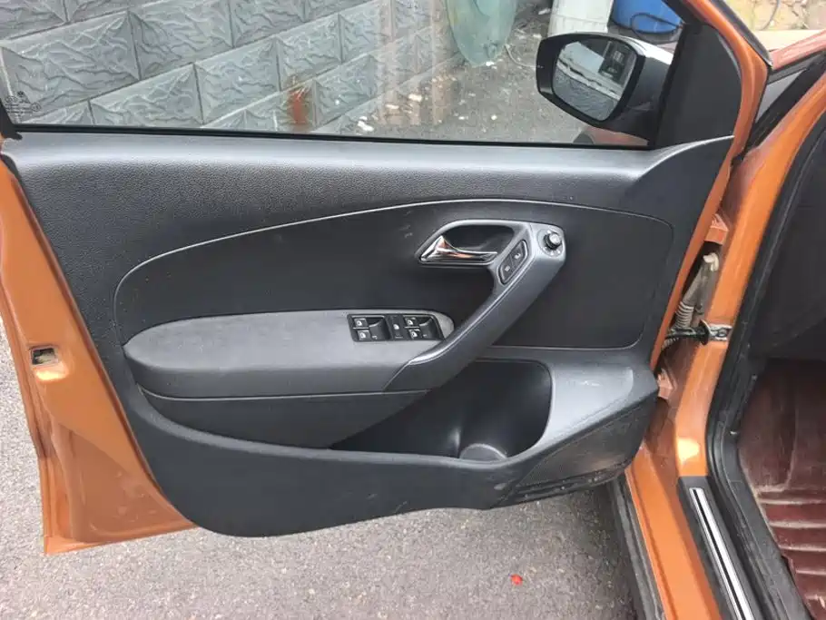 Volkswagen Polo — миниатюра 7
