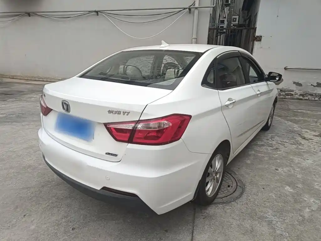 Changan V7 — миниатюра 7