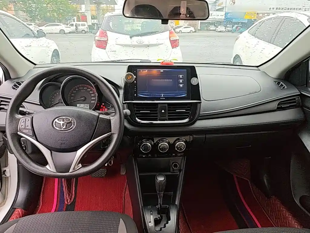 Toyota Vios — миниатюра 10