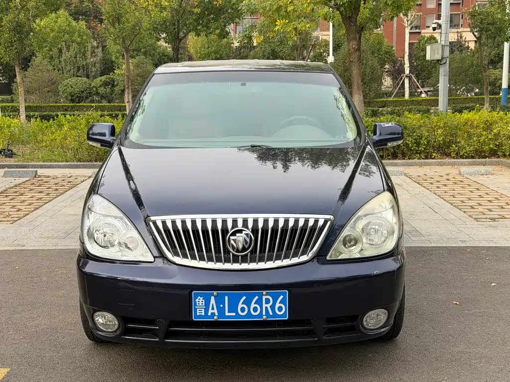 Buick GL8 — миниатюра 2