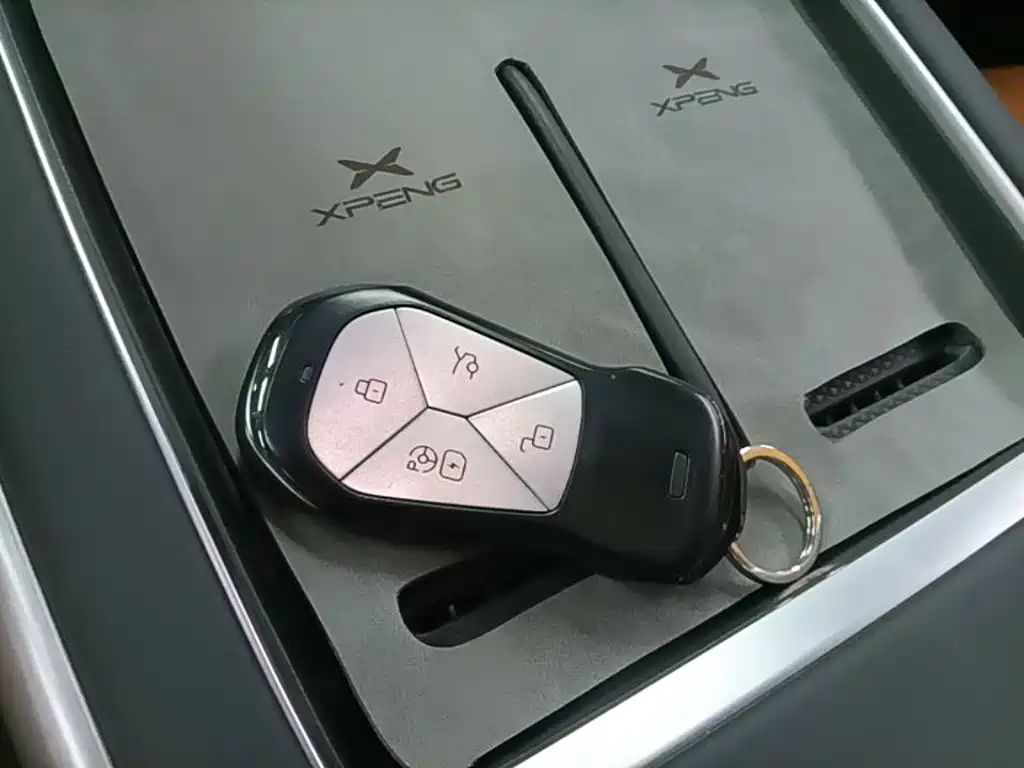 XPeng G9 — миниатюра 9