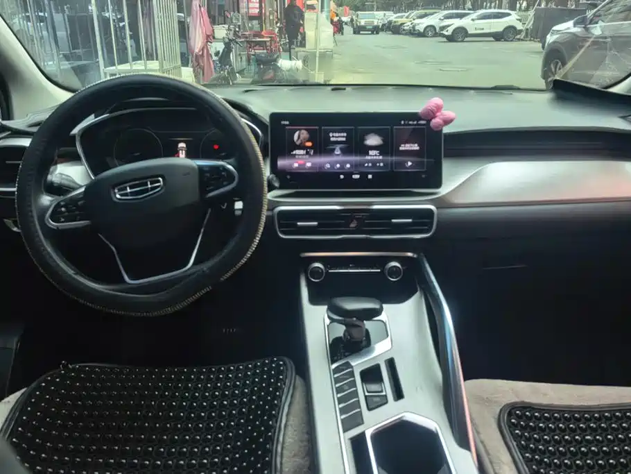 Geely Binyue — миниатюра 12