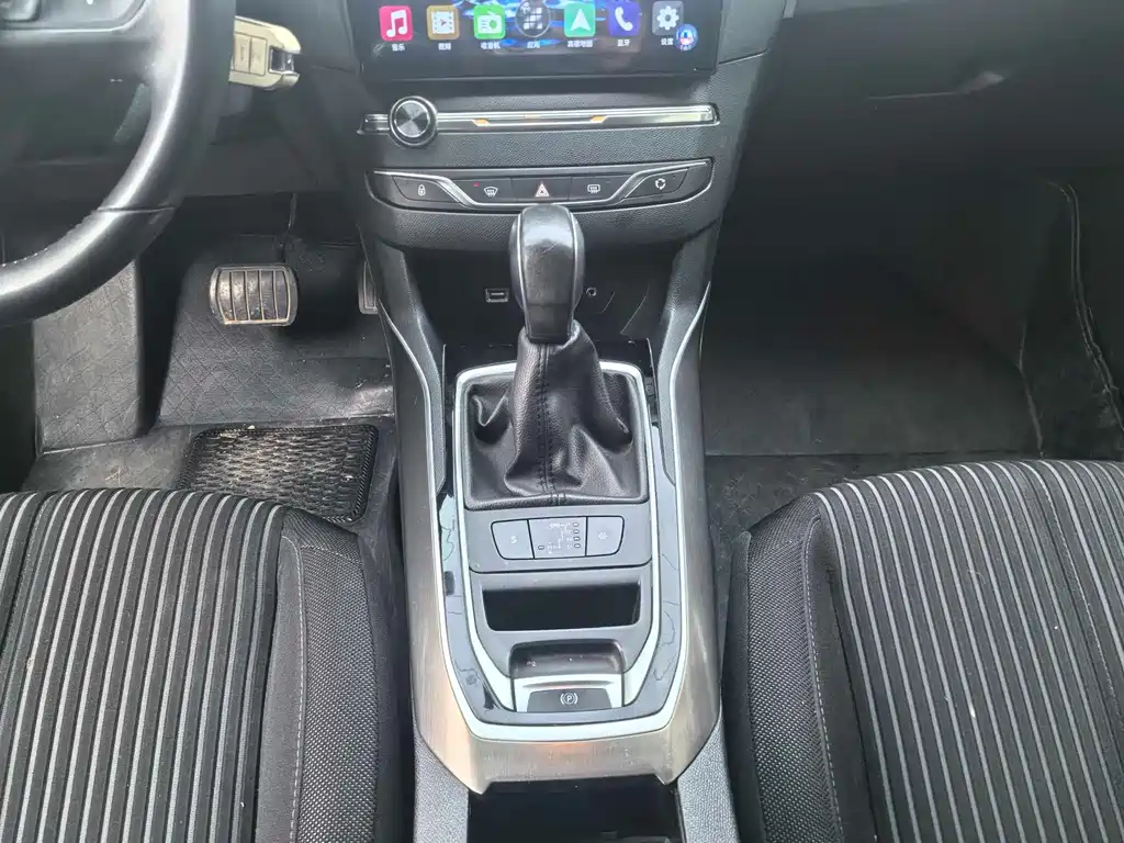 Peugeot 408 2016 1.6T AT Luxury