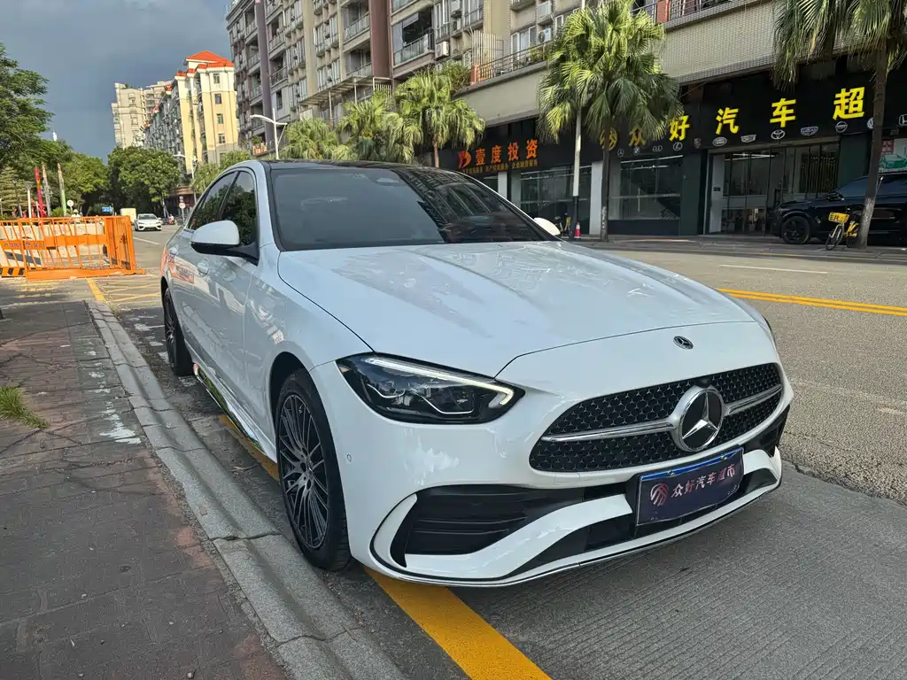 Mercedes-Benz C-Class — миниатюра 3