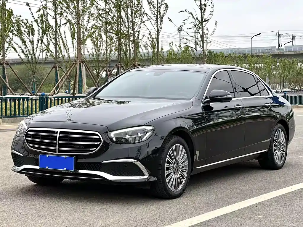 Mercedes-Benz E-Class 2023