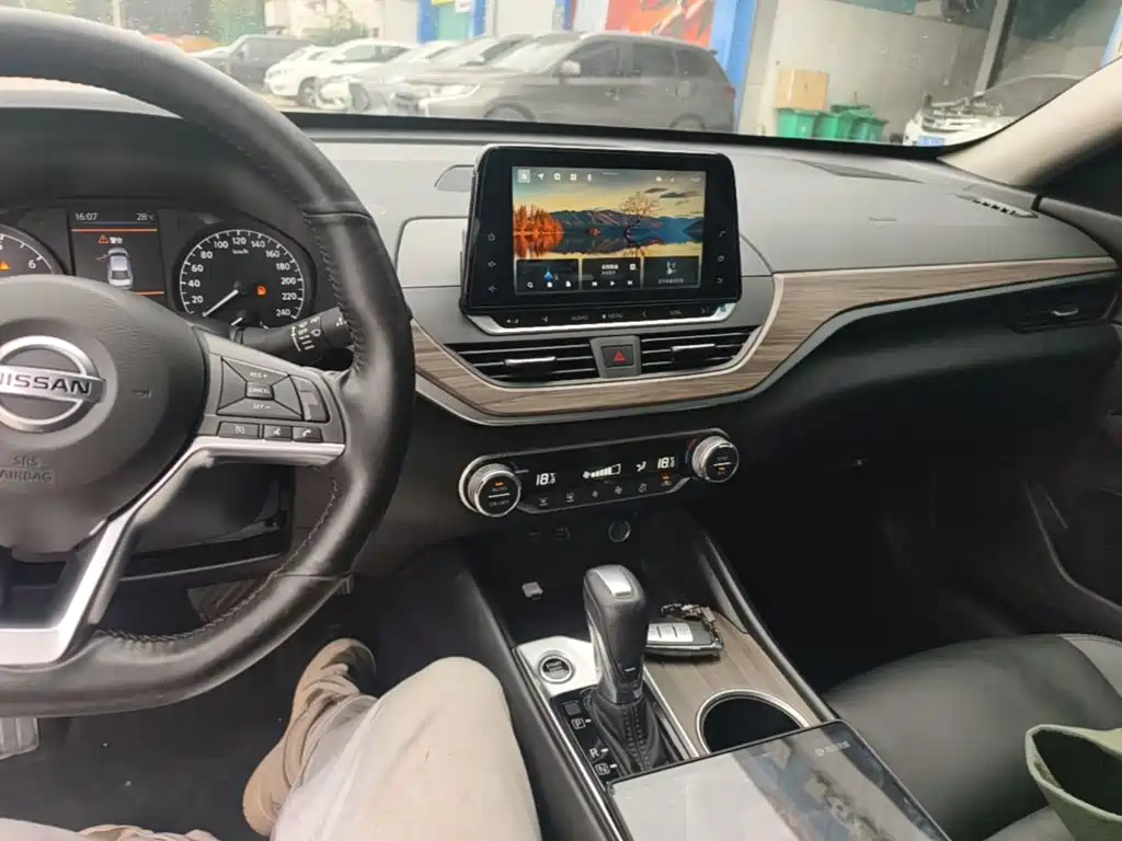 Nissan Teana — миниатюра 10