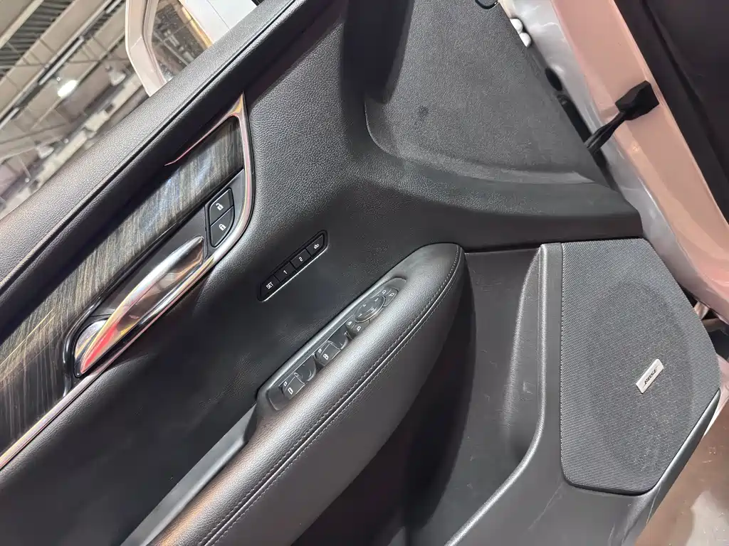 Cadillac XT5 — миниатюра 17