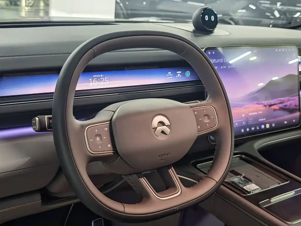 NIO ES8 — миниатюра 5