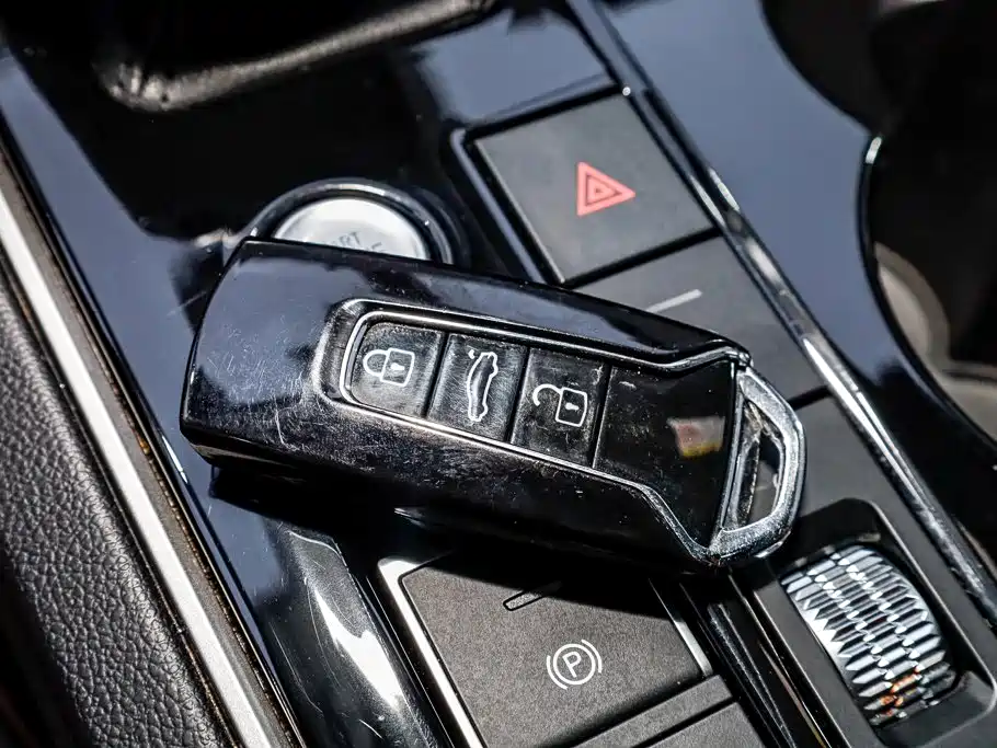 Volkswagen Touareg — миниатюра 17