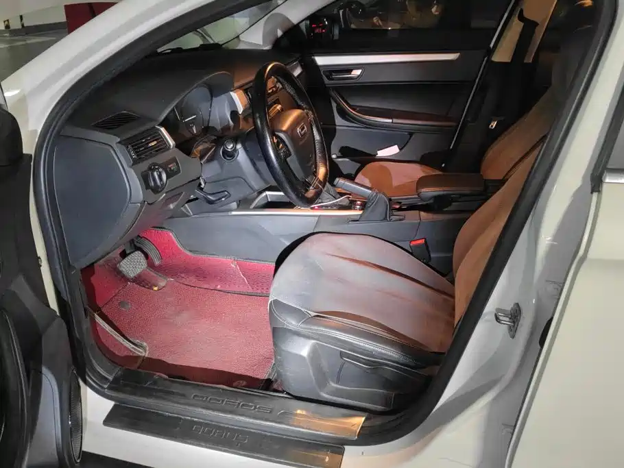Qoros Qoros 3 — миниатюра 9