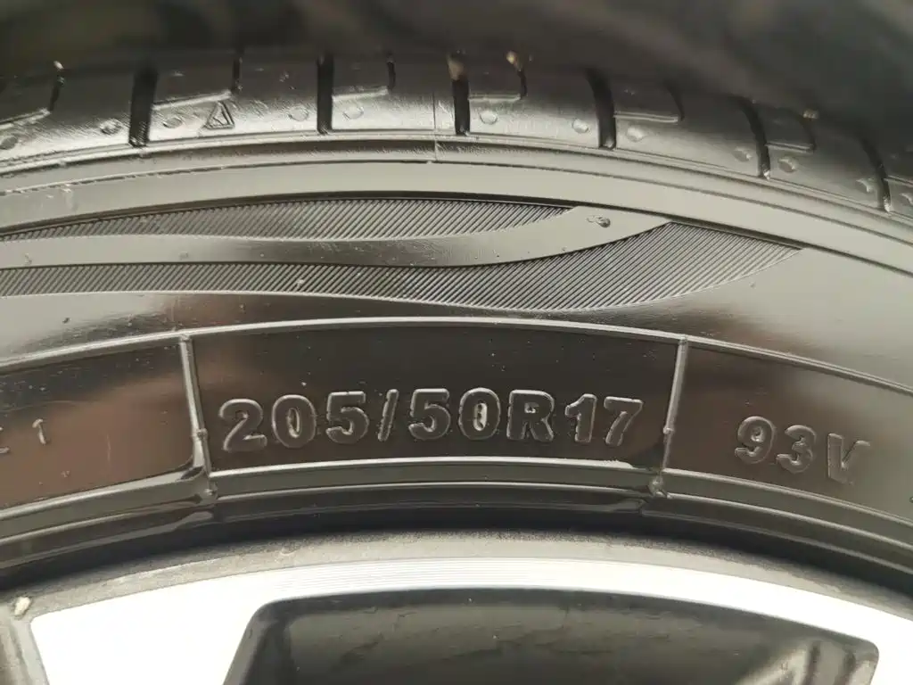 Geely Emgrand — миниатюра 24