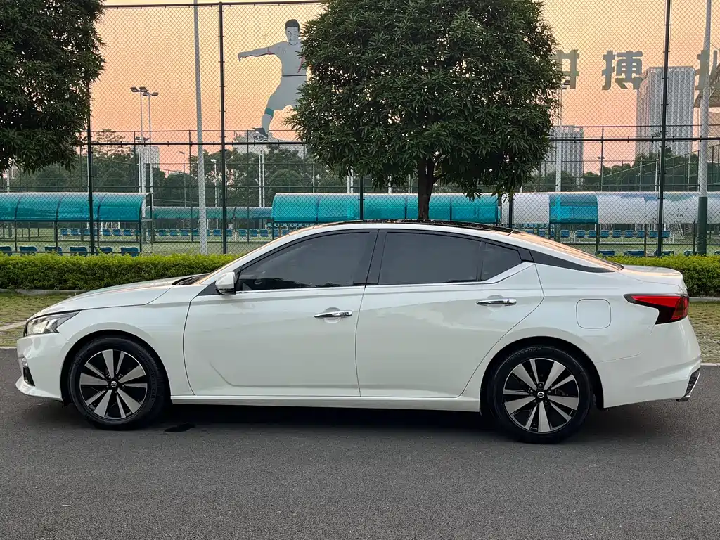 Nissan Teana — миниатюра 4